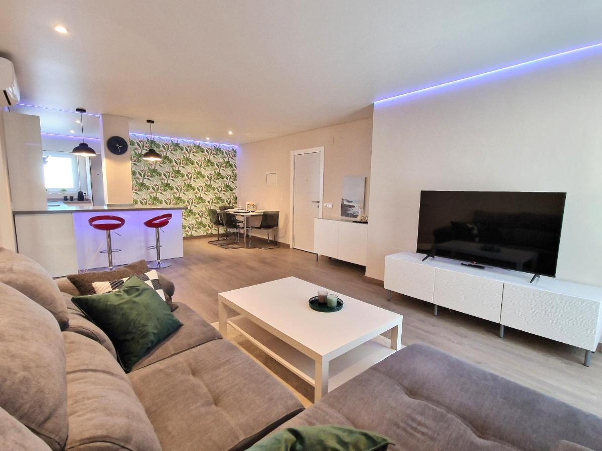 Emerald Apartment - Spacious Modern 2 Bedroom Benalmádena Eksteriør billede