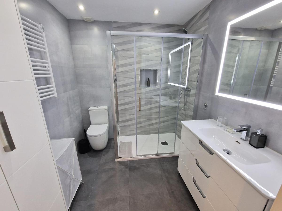 Emerald Apartment - Spacious Modern 2 Bedroom Benalmádena Eksteriør billede