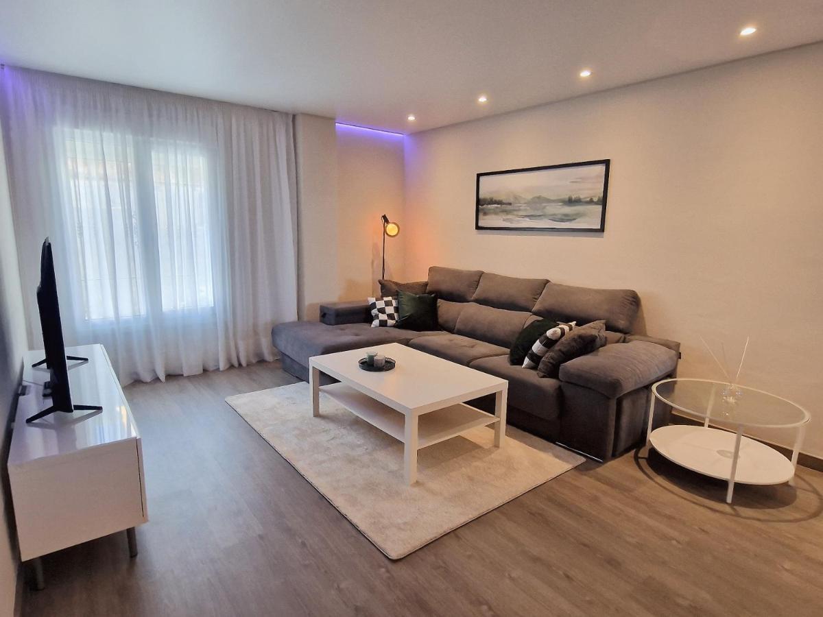 Emerald Apartment - Spacious Modern 2 Bedroom Benalmádena Eksteriør billede